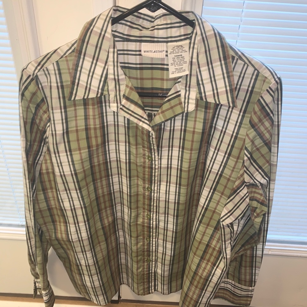 White Stag Button Down Shirt 👚